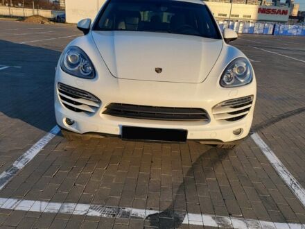 Білий Порше Cayenne, об'ємом двигуна 3 л та пробігом 151 тис. км за 23750 $, фото 1 на Automoto.ua