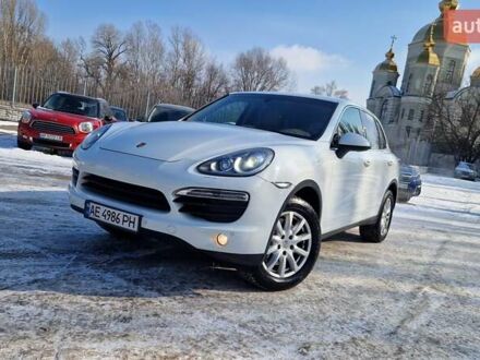 Белый Порше Каен, объемом двигателя 4.8 л и пробегом 132 тыс. км за 27800 $, фото 1 на Automoto.ua
