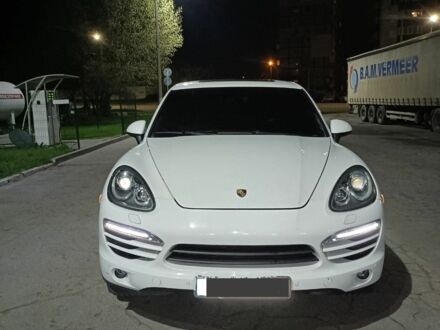 Порше Каен 2013 в Днепре (Днепропетровске) на Automoto.ua Белый Порше Каен, объемом двигателя 3 л и пробегом 210 тыс. км за 24272 $, фото 1 на Automoto.ua