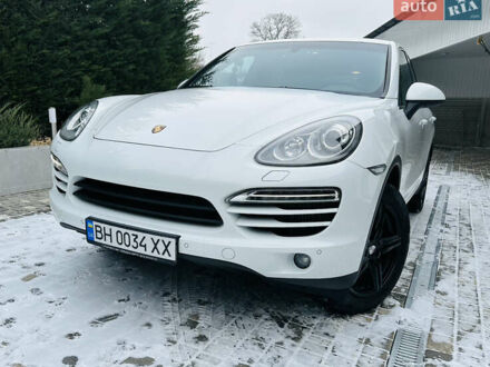 Білий Порше Cayenne, об'ємом двигуна 2.97 л та пробігом 187 тис. км за 26500 $, фото 1 на Automoto.ua