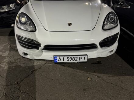 Белый Порше Каен, объемом двигателя 3.6 л и пробегом 99 тыс. км за 20000 $, фото 1 на Automoto.ua