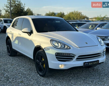 Белый Порше Каен, объемом двигателя 3.6 л и пробегом 176 тыс. км за 22500 $, фото 1 на Automoto.ua