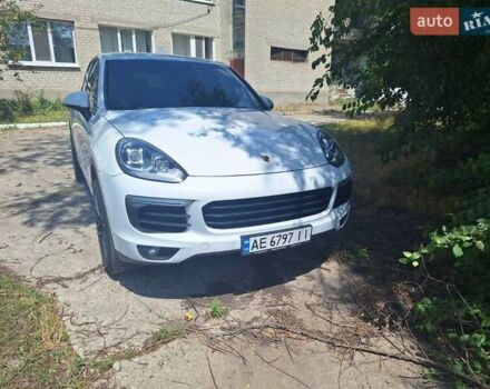 Белый Порше Каен, объемом двигателя 3.6 л и пробегом 150 тыс. км за 25500 $, фото 1 на Automoto.ua