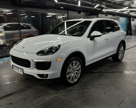 Белый Порше Каен, объемом двигателя 3.6 л и пробегом 130 тыс. км за 27500 $, фото 1 на Automoto.ua