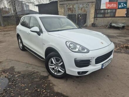 Білий Порше Cayenne, об'ємом двигуна 3 л та пробігом 155 тис. км за 32000 $, фото 1 на Automoto.ua