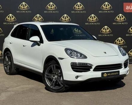 Білий Порше Cayenne, об'ємом двигуна 3 л та пробігом 238 тис. км за 24500 $, фото 1 на Automoto.ua
