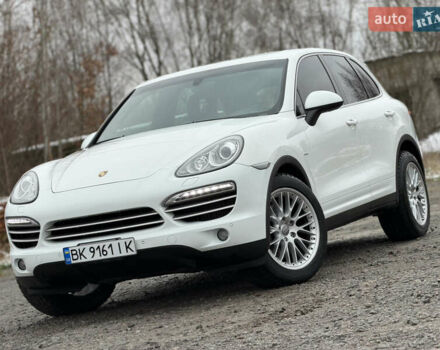 Белый Порше Каен, объемом двигателя 3 л и пробегом 195 тыс. км за 28700 $, фото 1 на Automoto.ua
