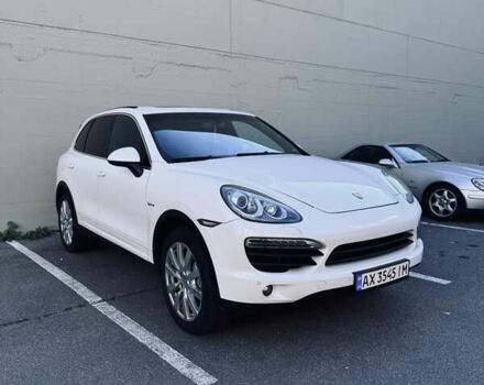 Білий Порше Cayenne, об'ємом двигуна 3 л та пробігом 108 тис. км за 23500 $, фото 1 на Automoto.ua