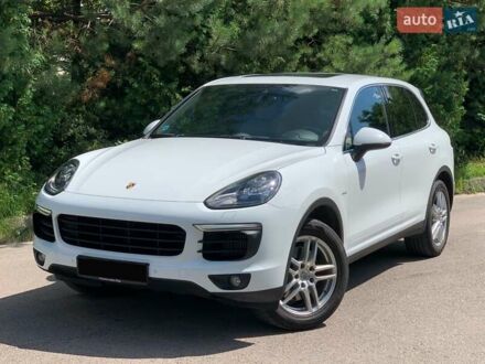 Порше Каен 2015 в Ровно на Automoto.ua Белый Порше Каен, объемом двигателя 2.97 л и пробегом 169 тыс. км за 32500 $, фото 1 на Automoto.ua