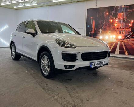Белый Порше Каен, объемом двигателя 2.97 л и пробегом 167 тыс. км за 33499 $, фото 1 на Automoto.ua