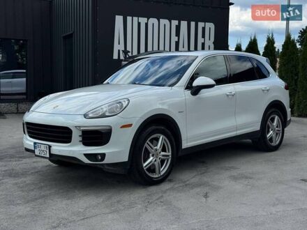 Белый Порше Каен, объемом двигателя 2.97 л и пробегом 330 тыс. км за 26000 $, фото 1 на Automoto.ua