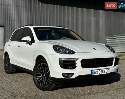 Белый Порше Каен, объемом двигателя 3.6 л и пробегом 170 тыс. км за 26500 $, фото 1 на Automoto.ua