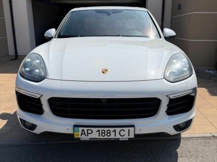 Білий Порше Cayenne, об'ємом двигуна 2.97 л та пробігом 153 тис. км за 33500 $, фото 1 на Automoto.ua