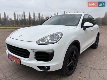 Білий Порше Cayenne, об'ємом двигуна 2.97 л та пробігом 180 тис. км за 34000 $, фото 1 на Automoto.ua