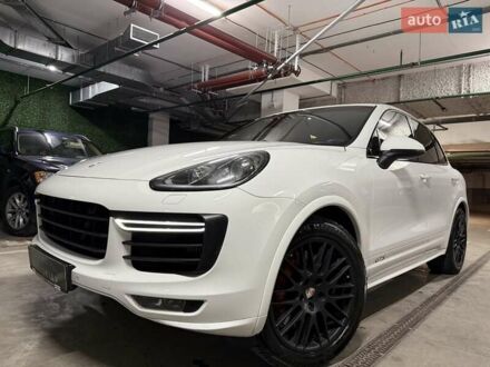 Порше Каен 2015 в Киеве на Automoto.ua Белый Порше Каен, объемом двигателя 3.6 л и пробегом 139 тыс. км за 29999 $, фото 1 на Automoto.ua