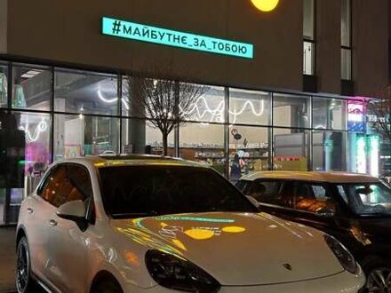 Білий Порше Cayenne, об'ємом двигуна 3.6 л та пробігом 180 тис. км за 26500 $, фото 1 на Automoto.ua
