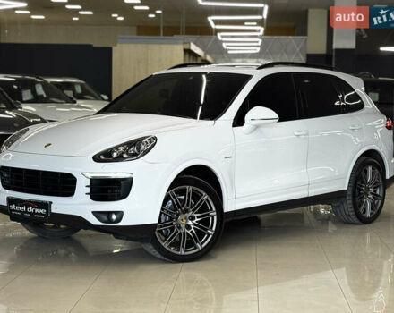 Білий Порше Cayenne, об'ємом двигуна 2.97 л та пробігом 123 тис. км за 43999 $, фото 1 на Automoto.ua