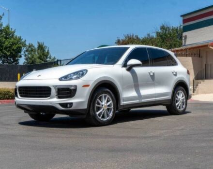 Білий Порше Cayenne, об'ємом двигуна 3.6 л та пробігом 67 тис. км за 7500 $, фото 1 на Automoto.ua