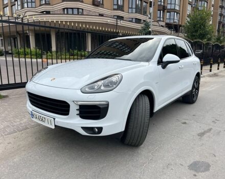 Білий Порше Cayenne, об'ємом двигуна 3 л та пробігом 104 тис. км за 35352 $, фото 1 на Automoto.ua
