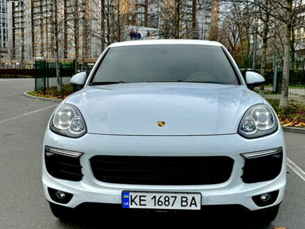 Белый Порше Каен, объемом двигателя 3.6 л и пробегом 98 тыс. км за 33999 $, фото 1 на Automoto.ua