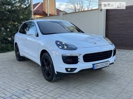 Білий Порше Cayenne, об'ємом двигуна 2.97 л та пробігом 100 тис. км за 47500 $, фото 1 на Automoto.ua