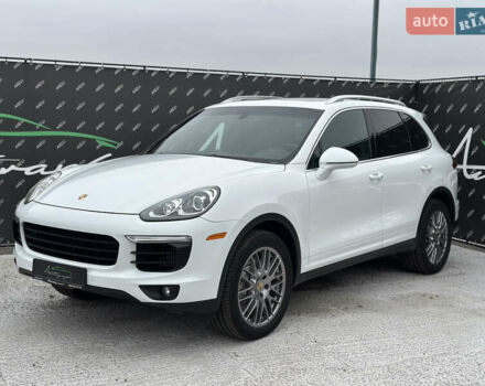 Белый Порше Каен, объемом двигателя 3.6 л и пробегом 62 тыс. км за 29999 $, фото 1 на Automoto.ua