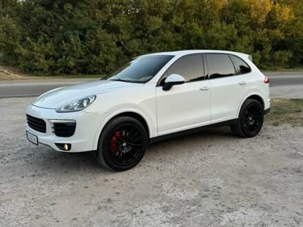 Порше Каен 2016 в Киеве на Automoto.ua Белый Порше Каен, объемом двигателя 3.6 л и пробегом 167 тыс. км за 27000 $, фото 1 на Automoto.ua