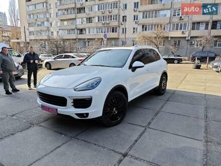 Порше Каен 2016 в Киеве на Automoto.ua Белый Порше Каен, объемом двигателя 3 л и пробегом 104 тыс. км за 36000 $, фото 1 на Automoto.ua