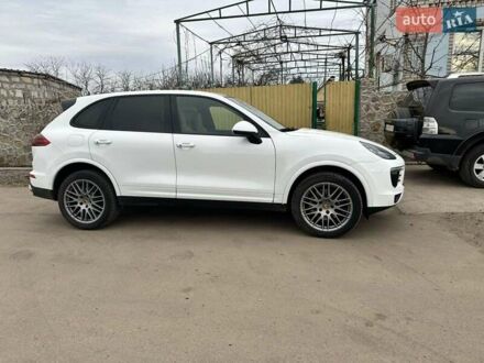 Порше Каен 2017 в Николаеве на Automoto.ua Белый Порше Каен, объемом двигателя 3.6 л и пробегом 137 тыс. км за 40000 $, фото 1 на Automoto.ua