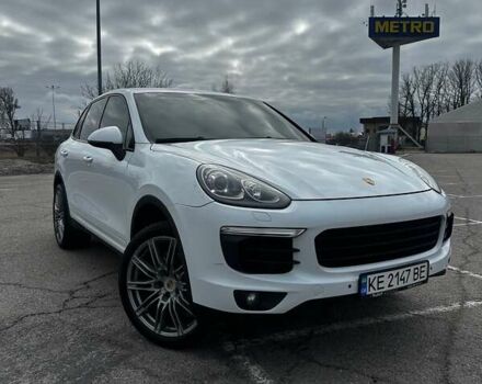 Белый Порше Каен, объемом двигателя 3.6 л и пробегом 133 тыс. км за 28990 $, фото 1 на Automoto.ua