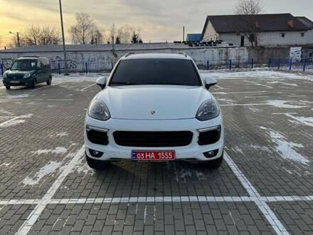 Белый Порше Каен, объемом двигателя 3 л и пробегом 171 тыс. км за 51000 $, фото 1 на Automoto.ua