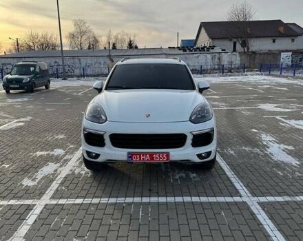 Белый Порше Каен, объемом двигателя 3 л и пробегом 171 тыс. км за 51000 $, фото 1 на Automoto.ua
