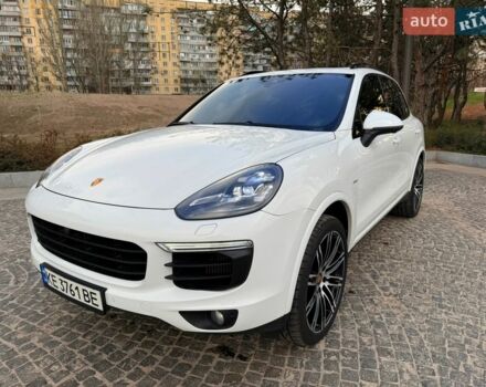 Белый Порше Каен, объемом двигателя 2.97 л и пробегом 115 тыс. км за 40000 $, фото 1 на Automoto.ua