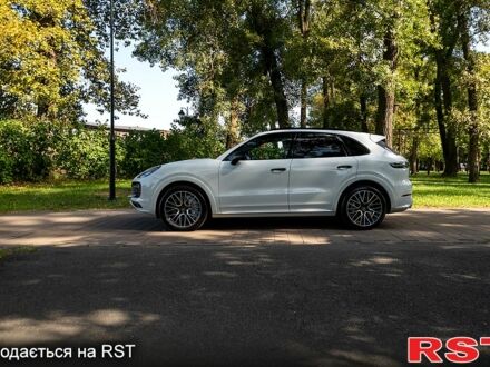 Белый Порше Каен, объемом двигателя 4 л и пробегом 36 тыс. км за 105000 $, фото 1 на Automoto.ua