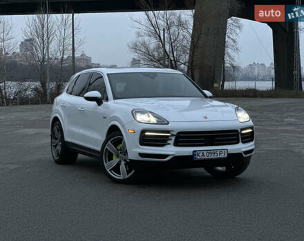 Білий Порше Cayenne, об'ємом двигуна 3 л та пробігом 97 тис. км за 57000 $, фото 1 на Automoto.ua