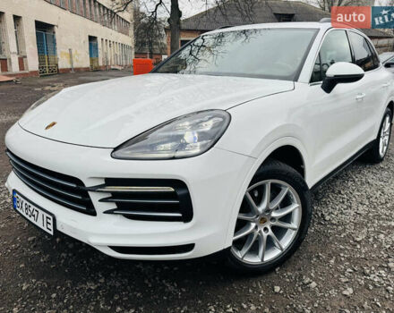 Белый Порше Каен, объемом двигателя 3 л и пробегом 56 тыс. км за 57000 $, фото 1 на Automoto.ua