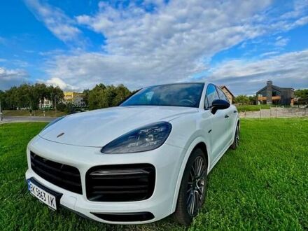 Білий Порше Cayenne, об'ємом двигуна 3 л та пробігом 129 тис. км за 84000 $, фото 1 на Automoto.ua