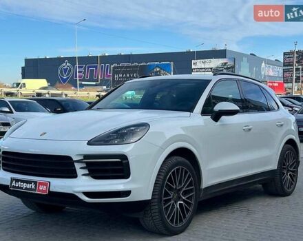 Белый Порше Каен, объемом двигателя 3 л и пробегом 100 тыс. км за 59990 $, фото 1 на Automoto.ua