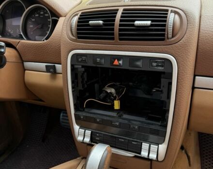 Бежевый Порше Каен, объемом двигателя 4.5 л и пробегом 260 тыс. км за 3330 $, фото 6 на Automoto.ua