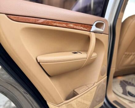 Бежевый Порше Каен, объемом двигателя 4.5 л и пробегом 208 тыс. км за 13800 $, фото 5 на Automoto.ua