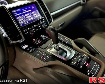 Бежевий Порше Cayenne, об'ємом двигуна 3 л та пробігом 161 тис. км за 29000 $, фото 2 на Automoto.ua