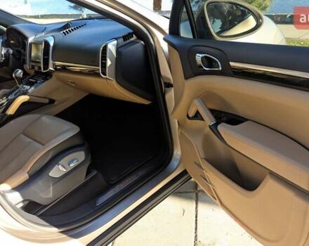 Бежевий Порше Cayenne, об'ємом двигуна 3.6 л та пробігом 136 тис. км за 19800 $, фото 10 на Automoto.ua