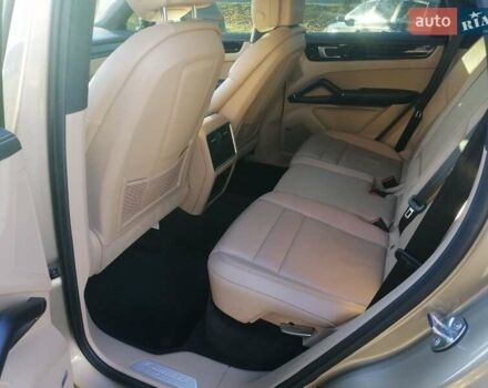 Бежевий Порше Cayenne, об'ємом двигуна 2.99 л та пробігом 65 тис. км за 66900 $, фото 25 на Automoto.ua