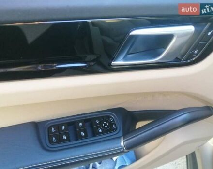 Бежевий Порше Cayenne, об'ємом двигуна 2.99 л та пробігом 65 тис. км за 66900 $, фото 28 на Automoto.ua