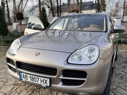Бежевый Порше Каен, объемом двигателя 4.5 л и пробегом 208 тыс. км за 13800 $, фото 1 на Automoto.ua