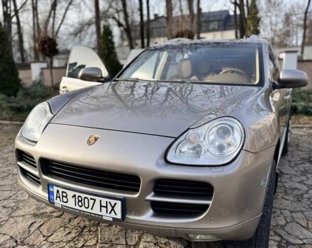 Бежевый Порше Каен, объемом двигателя 4.5 л и пробегом 208 тыс. км за 13800 $, фото 1 на Automoto.ua