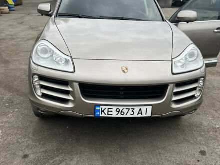 Порше Cayenne 2009 у Дніпро (Дніпропетровську) на Automoto.ua Бежевий Порше Cayenne, об'ємом двигуна 4.8 л та пробігом 171 тис. км за 10500 $, фото 1 на Automoto.ua