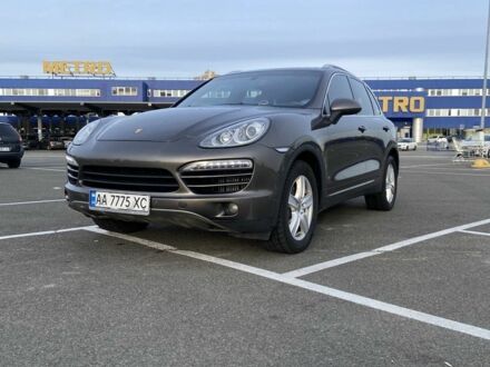 Бежевий Порше Cayenne, об'ємом двигуна 3 л та пробігом 220 тис. км за 23000 $, фото 1 на Automoto.ua