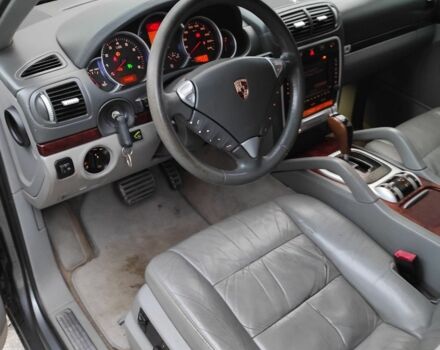 Порше Каен 2005 в Новоукраинке на Automoto.ua Черный Порше Каен, объемом двигателя 0 л и пробегом 500 тыс. км за 4275 $, фото 3 на Automoto.ua