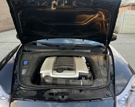 Чорний Порше Cayenne, об'ємом двигуна 3.6 л та пробігом 232 тис. км за 12500 $, фото 19 на Automoto.ua